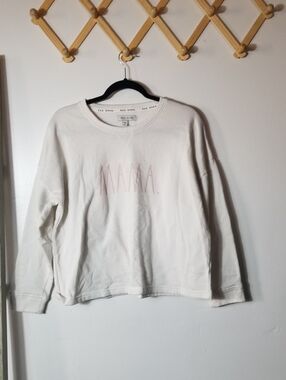 RAE DUNN WOMEN'S MAMA SWEATSHIRT SIZE MEDIUM (READ FULL DESCRIPTION)